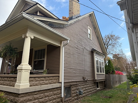 Signs Your Siding Needs Repair or Replacement This Year